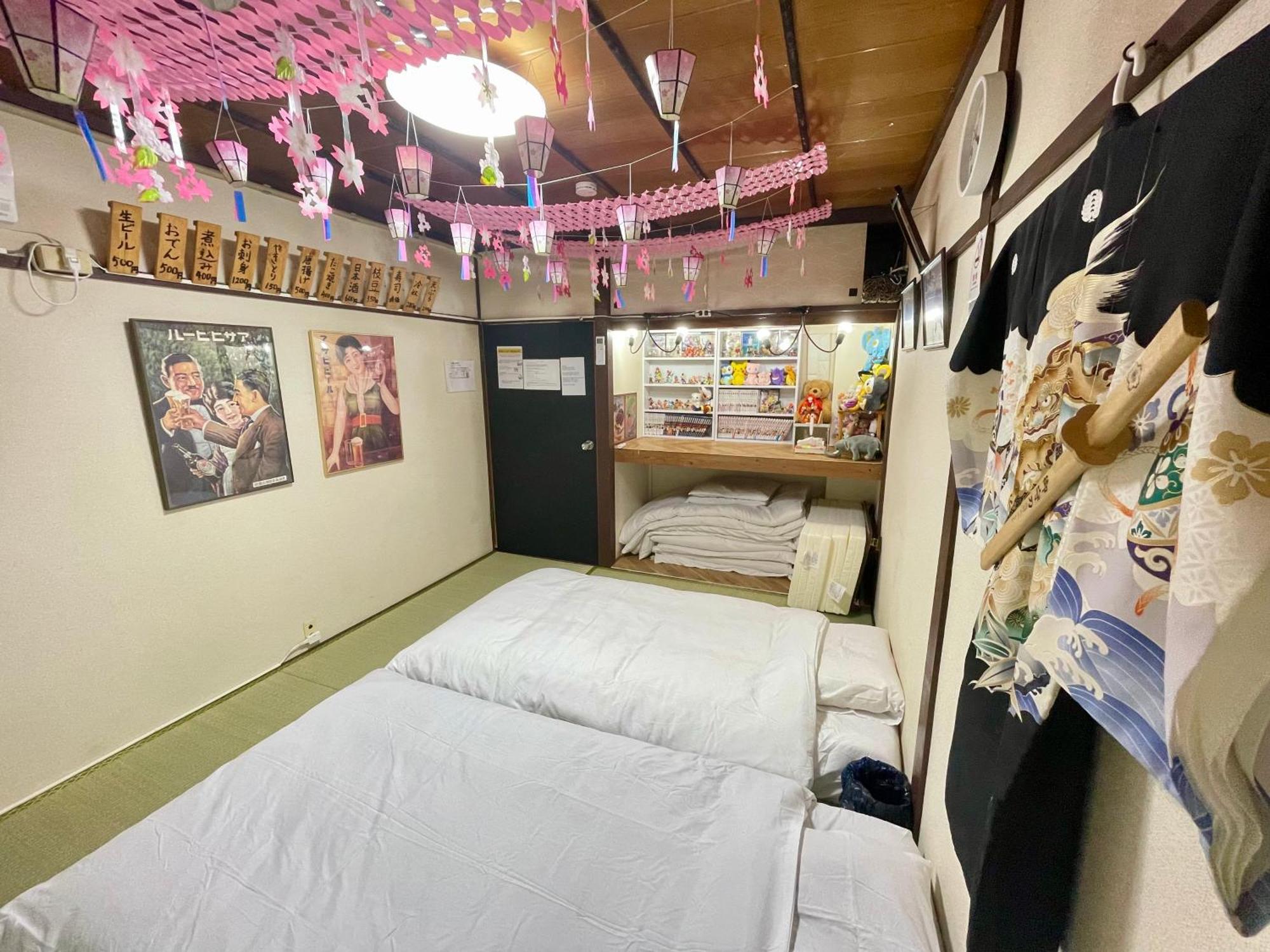 Cool Syowa Retro Style Manga&Anime Apt Sinjuku Kabukicho Tokyo Exterior photo