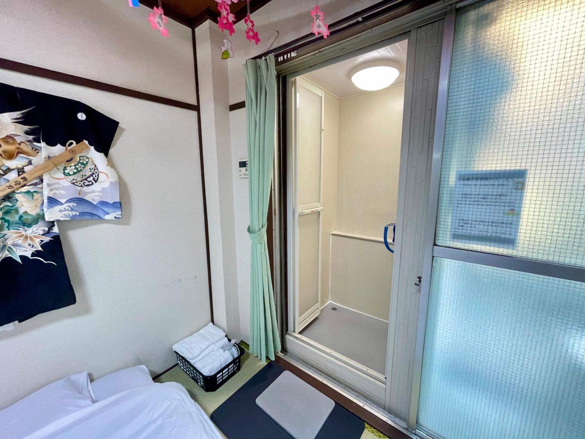 Cool Syowa Retro Style Manga&Anime Apt Sinjuku Kabukicho Tokyo Exterior photo
