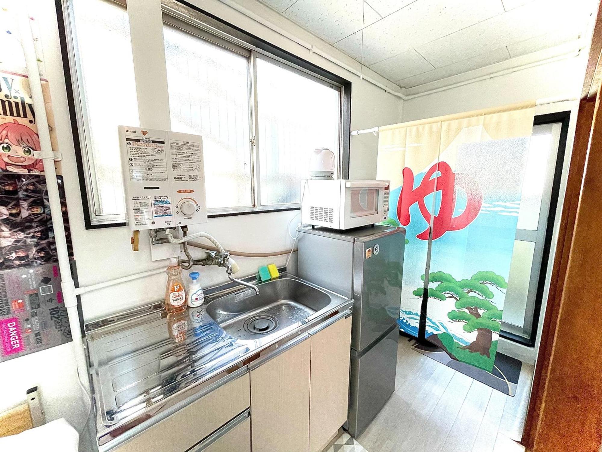 Cool Syowa Retro Style Manga&Anime Apt Sinjuku Kabukicho Tokyo Exterior photo