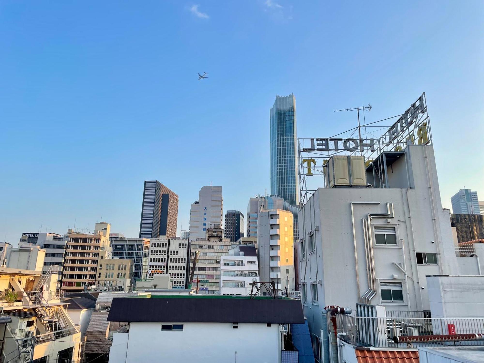 Cool Syowa Retro Style Manga&Anime Apt Sinjuku Kabukicho Tokyo Exterior photo